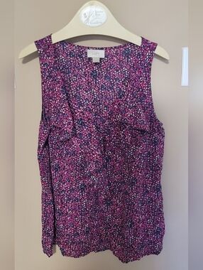 💜2 for $10💜 Bundle and save Pink and Navy Floral Sleeveless Camisole